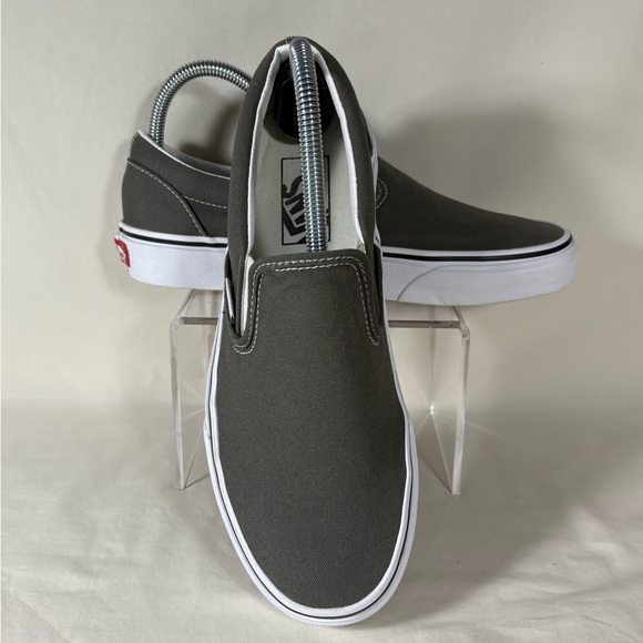 Vans Unisex Charcoal Gray Slip-On Skater Sneakers Men's 7/Women's 8.5 - Picture 4 of 11